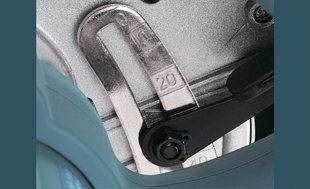 Пила циркулярная Hyundai C1500-190 - РЕГУЛИРОВКА ГЛУБИНЫ ПРОПИЛА Увеличенная ...