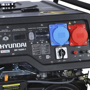 Бензиновый генератор Hyundai HHY 7020FE-T (универсальный 220/380В) - УДОБНАЯ ПАНЕЛЬ УПРАВЛЕНИЯ На одной...